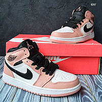 Рожеві кроссівки Nike Air Jordan 1 Retro жіночі. Стильне жіноче взуття Найк Аір Джордан 1 Ретро., фото 4