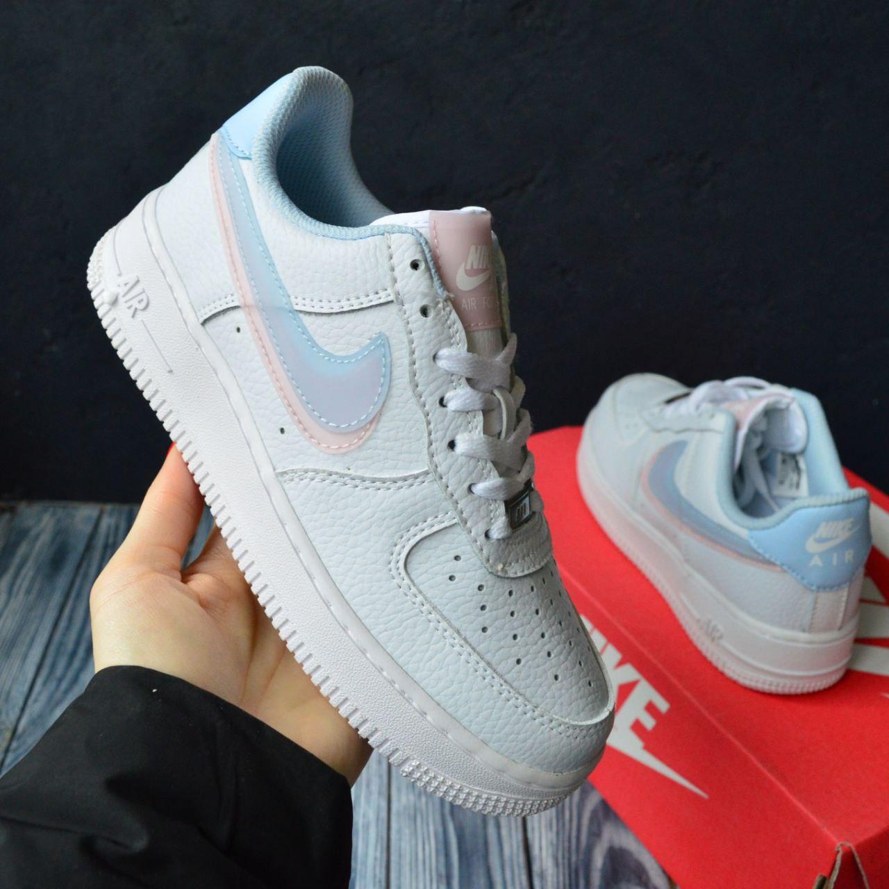 Світло-блакитні кроссівки Nike Air Force 1 жіночі. Жіноче взуття Найк Аір Форс 1 весна осінь.