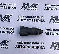 Кінцевик капоту Opel Vectra C, Signum 90355463