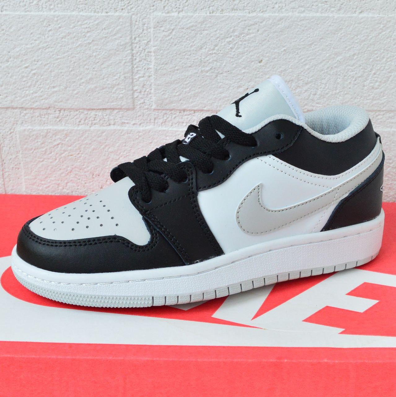 Низькі кроссівки жіночі Nike Air Jordan 1 Retro. Стильне взуття для дівчат Найк Аір Джордан 1 весна осінь.
