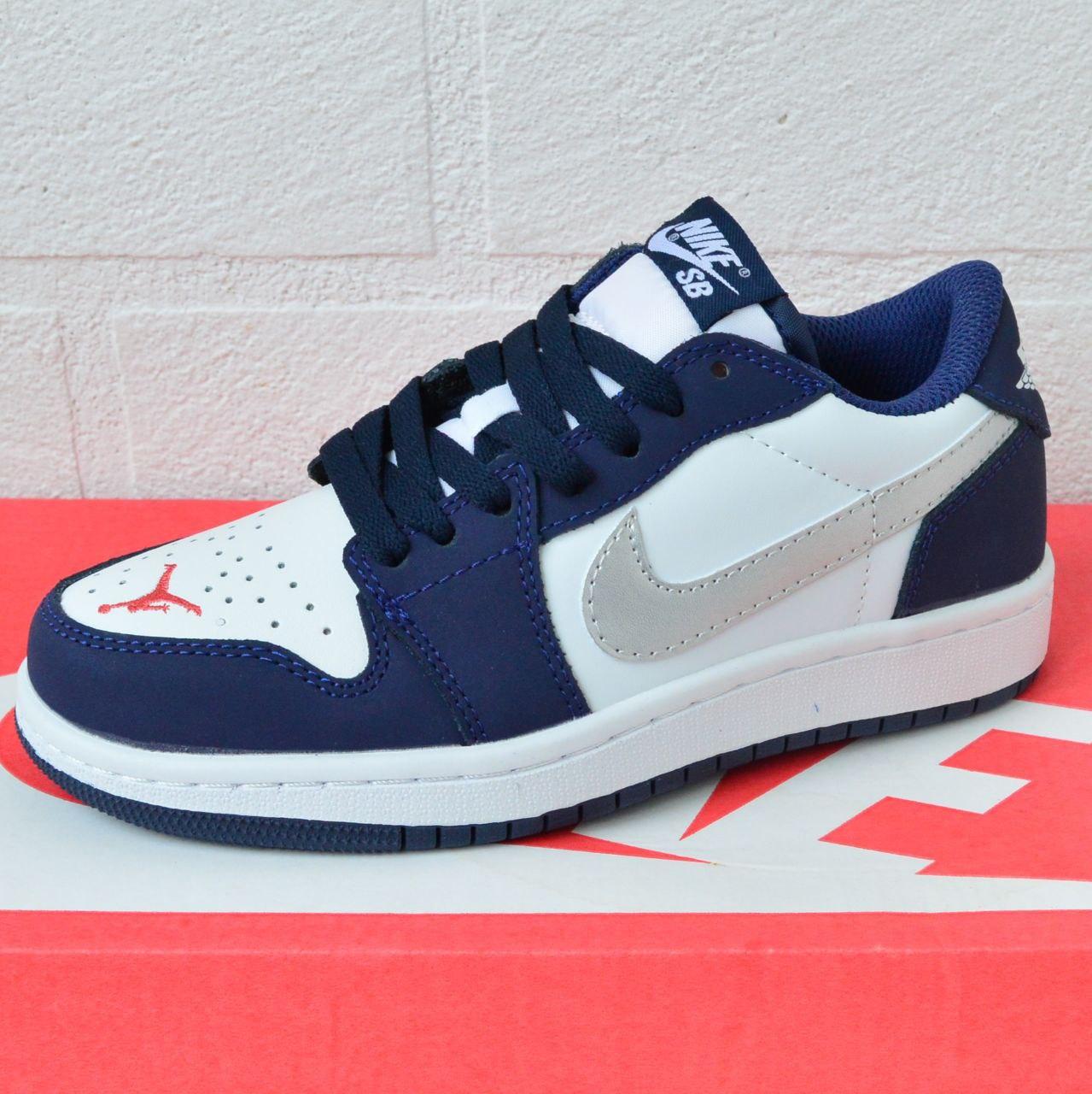 Сині кроссівки жіночі Nike Air Jordan 1 Retro SB. Класне взуття для дівчат Найк Аір Джордан 1 весна осінь.