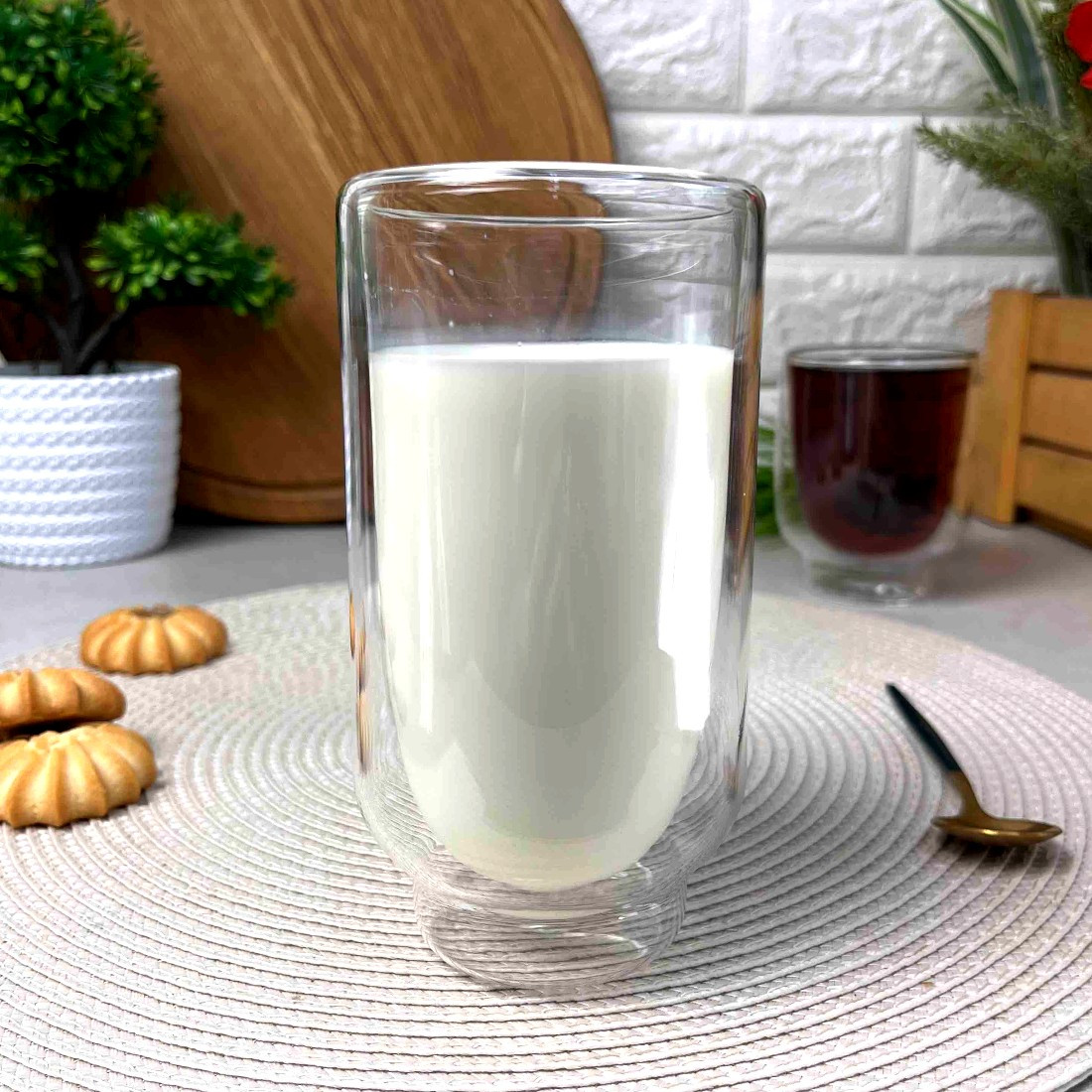 Висока склянка з подвійними стінками на ніжці 400 мл