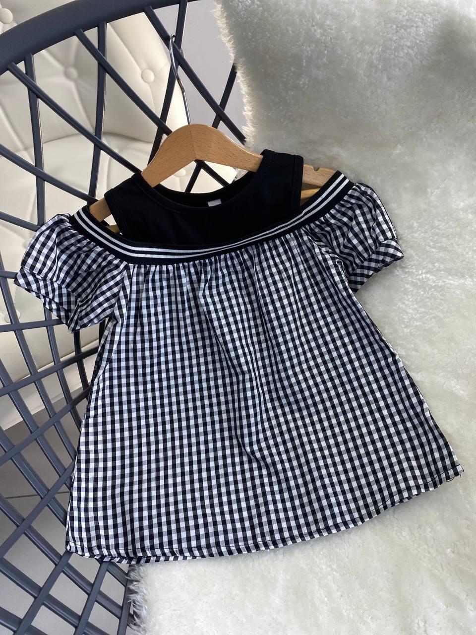 Блузка з коротким рукавом на дівчинку в клітку з вирізом на плечі Чорна 8823 XSH, Чёрный, Девочка, Лето, 5, 4 года, фото 1