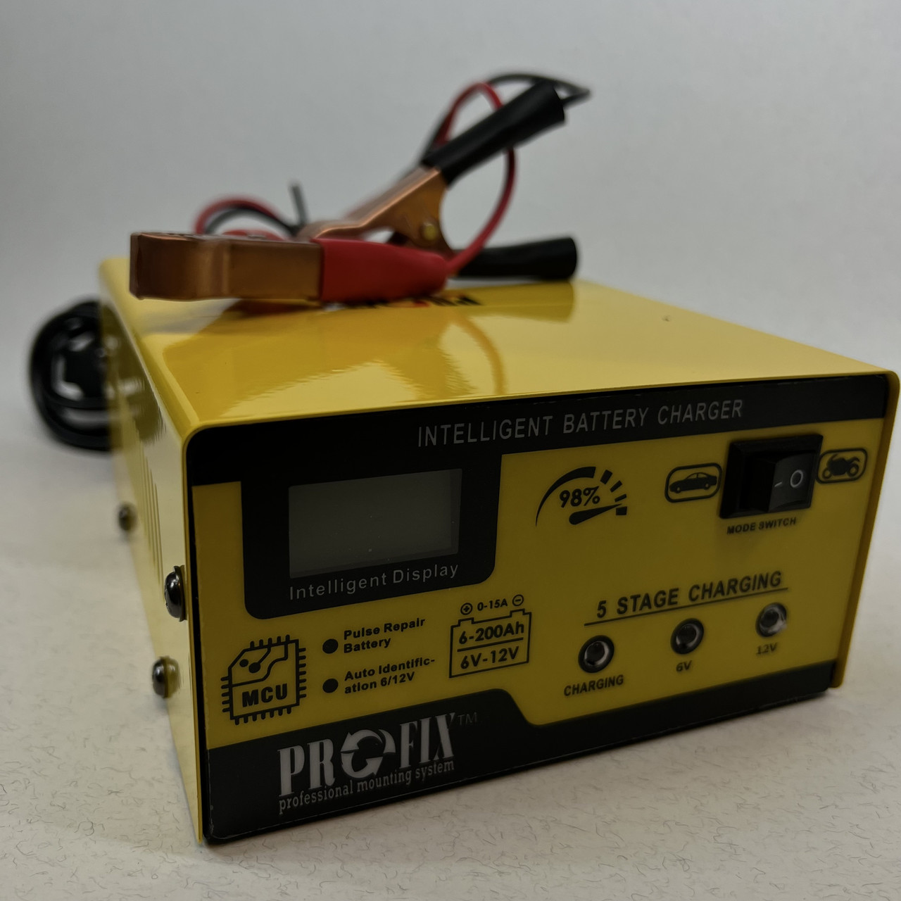 Зарядний пристрій ProFix CDQ-168C, 6В/12В, 0-15A, 3-200Ah