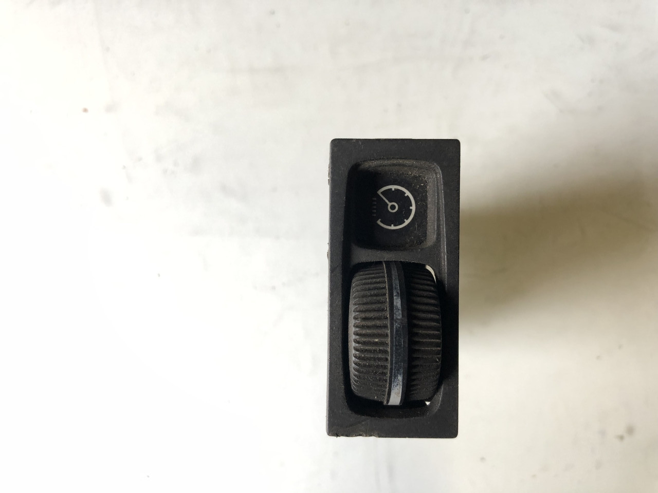 Кнопка підсвічування приладової панелі Ford Sierra MK1 83bb13k752ab No46, фото 1