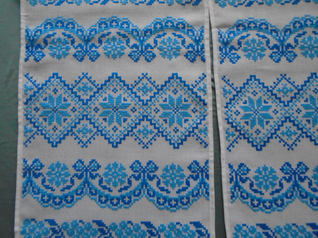 Вышитый рушник ручной работы в синем цвете - фото 3 - id-p684738078