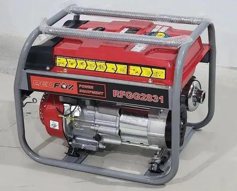Бензиновий генератор REDFOX RFGG2831, 3.1 кВт, Мідна обмотка