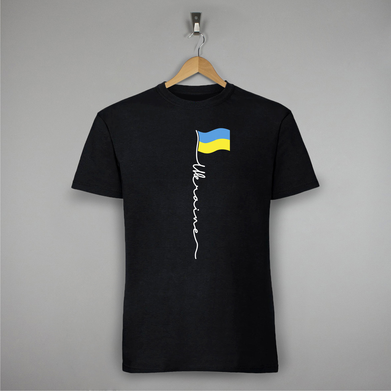 Футболка жіноча чорна Ukrainian flag