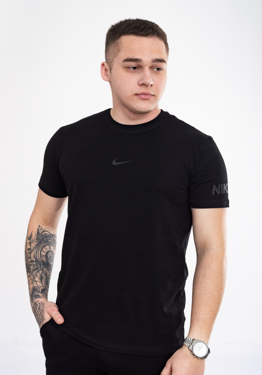 Чоловіча футболка Nike чорний+чорний