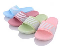 Жіночі шльопанці Lion