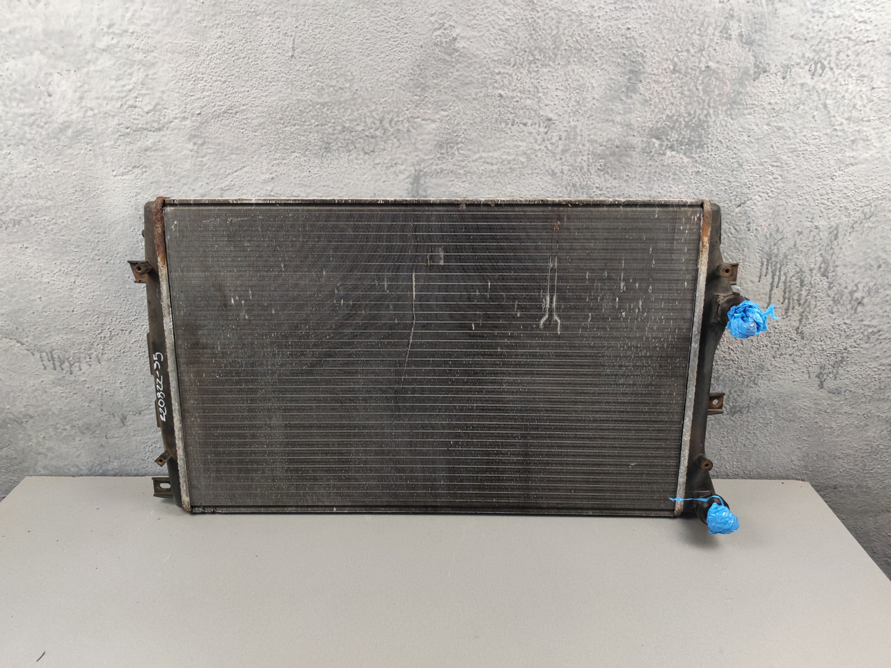 Радіатор охолодження двигуна 1K0121253AA SKODA OCTAVIA A5