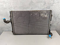 Радіатор охолодження двигуна 1K0121251N SKODA OCTAVIA A5