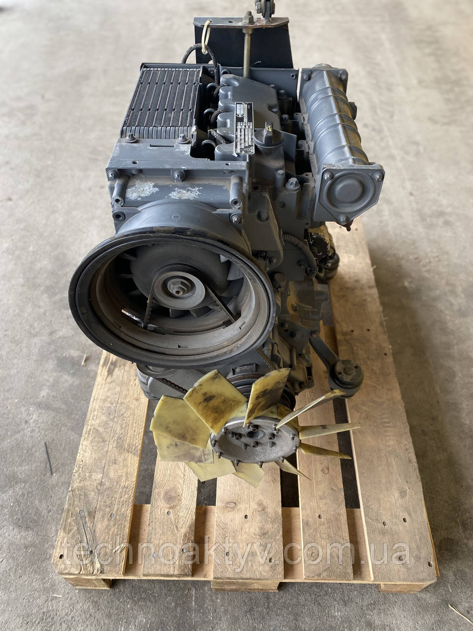 Купити Дизельний двигун DEUTZ F3L 1011F 33.8 кВт, ціна 151700 грн