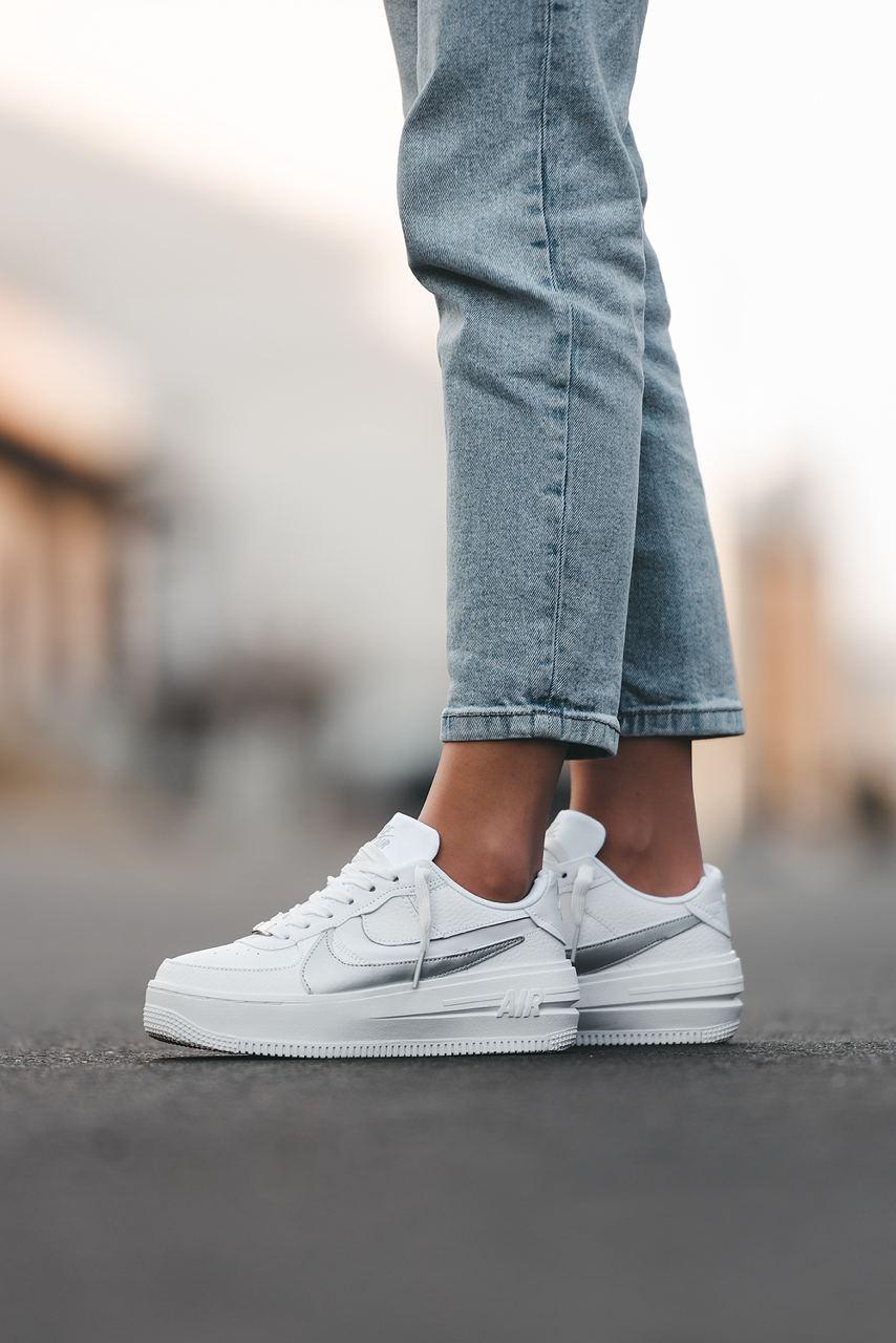 Білі кроссівки жіночі Nike Air Force. Кроссівки для дівчат Найк Аір Форс весна осінь.