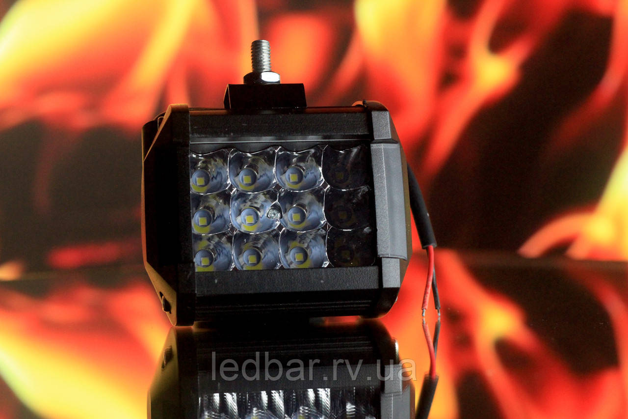 Квадратна світлодіодна фара LED CREE DRL 3D 36W біла