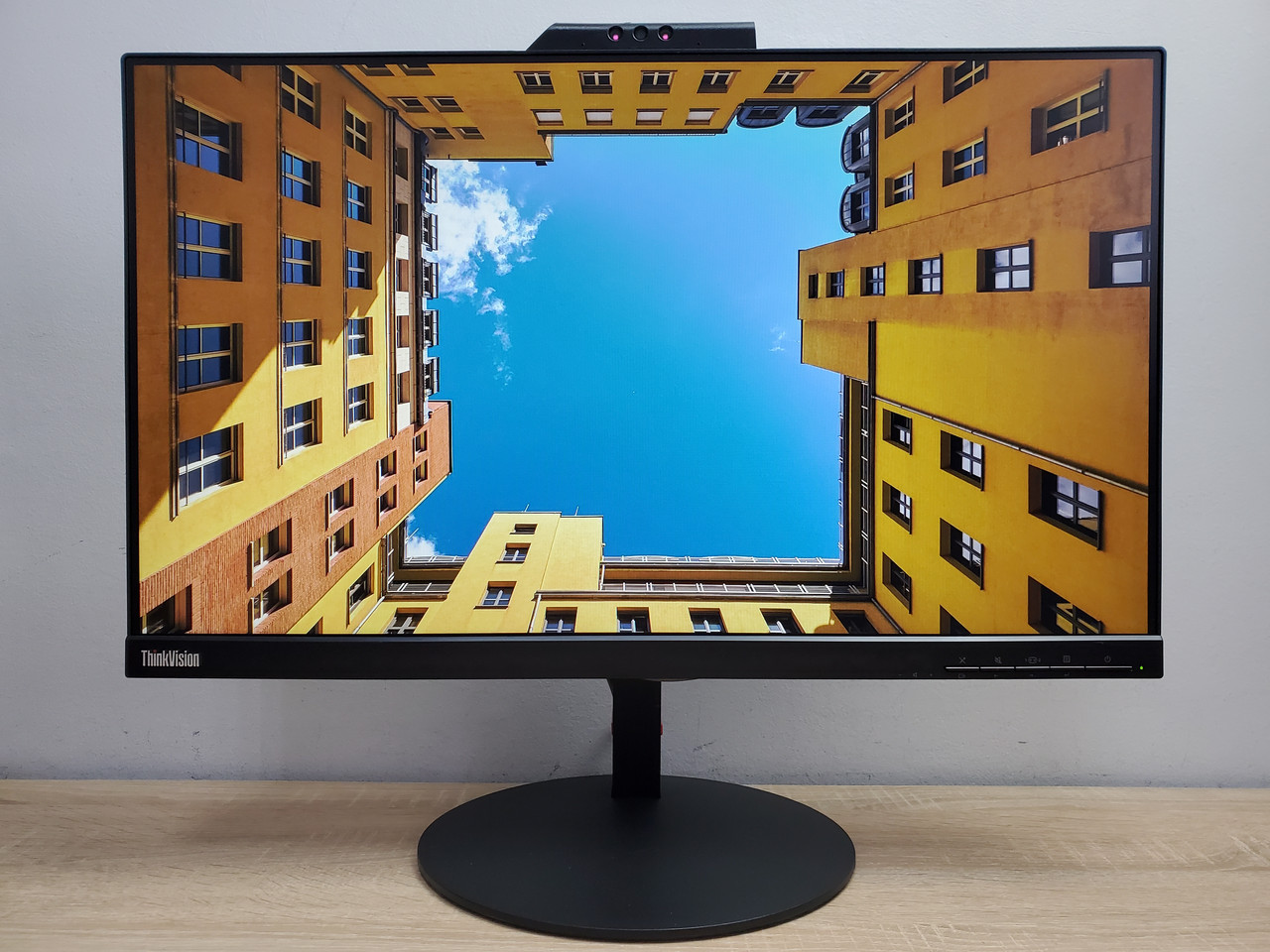 Купить Монитор 24" Lenovo ThinkVision T24v-10 1920x1080 (16:9) WLED IPS ...