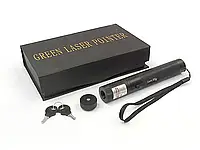 Мощная лазерная указка Laser pointer YL-303 500 mW Green Laser Pointer черная в подарочный футляр