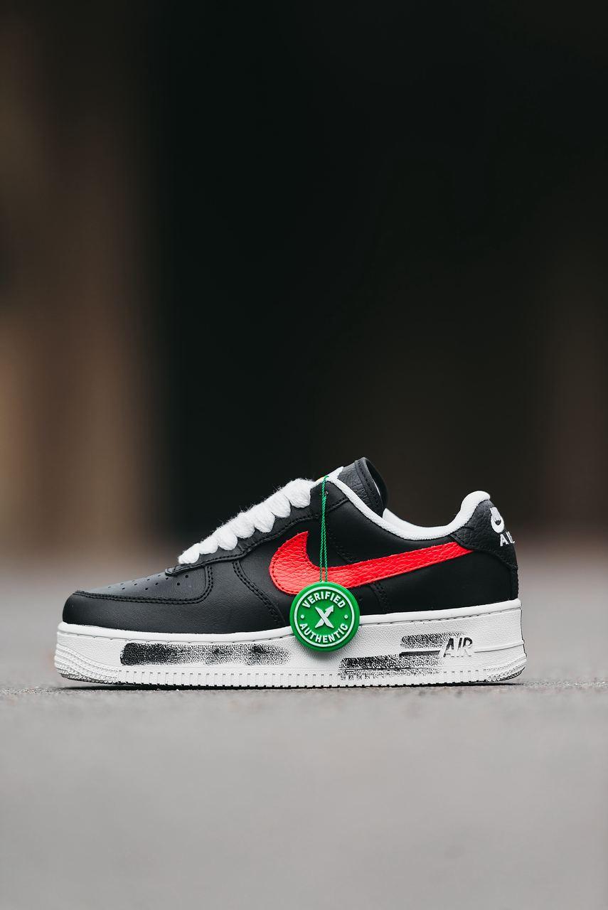 Кроссівки жіночі з червоним лого Nike Air Force. Модні кроссівки для дівчат Найк Аір Форс весна осінь.