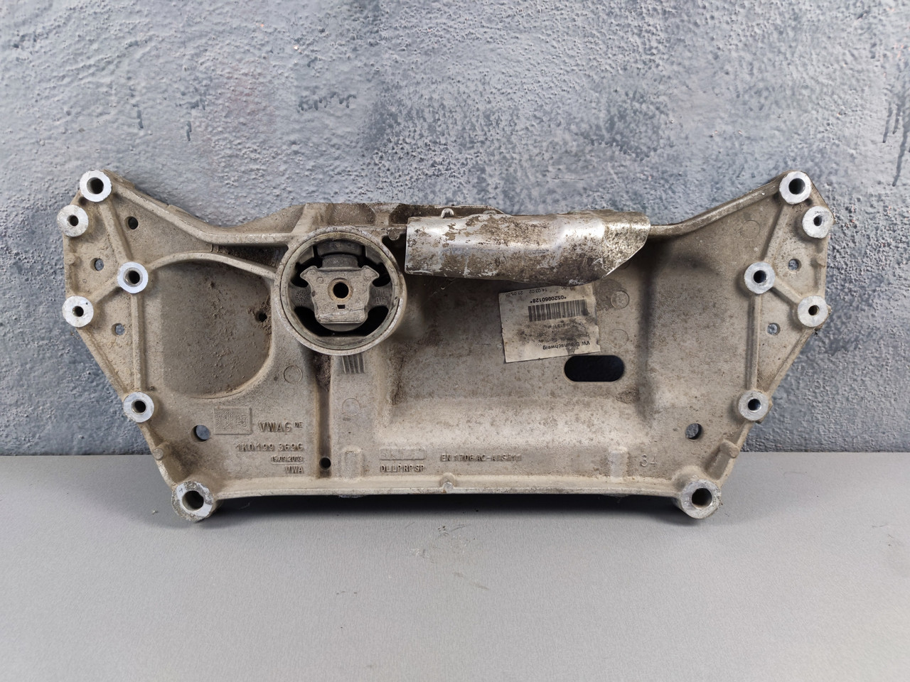 Підрамник передня балка SKODA OCTAVIA A5 2004-2009 1K0199369G