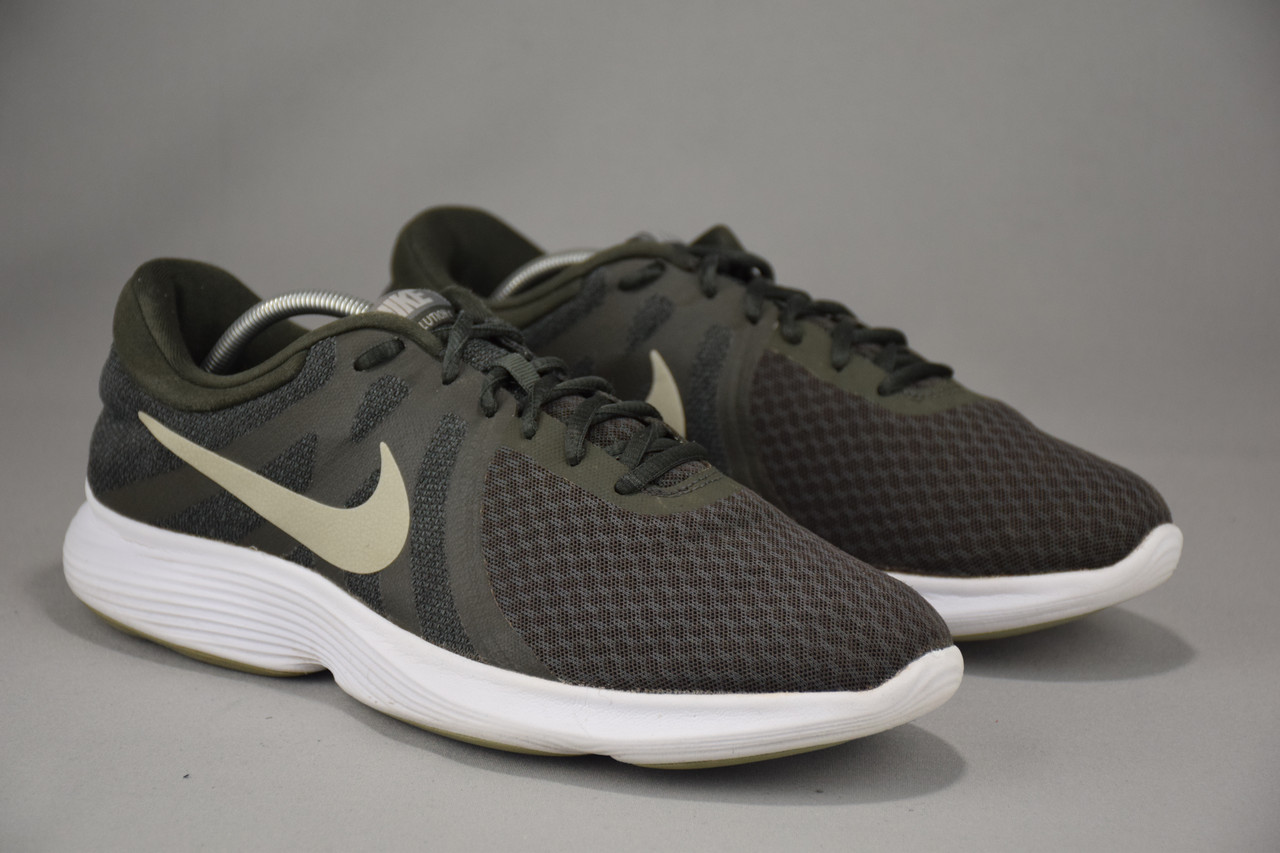 Nike revolution deals 4 44
