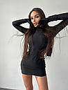 Коктейльна чорна облягаюча сукня міні з рукавичками, фото 8