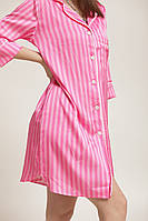 Элегантная женская шелковая ночная рубашка средней длины розовая в полоску на пуговицах XXXL