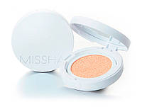 Увлажняющая тональная основа кушон Missha Magic Cushion Moist Up SPF 50+ PA+++ №21, 15г