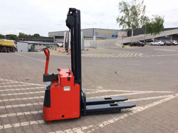 Штабелер электрический поводковый LINDE L14 тріплекс 1,4т 4,7м