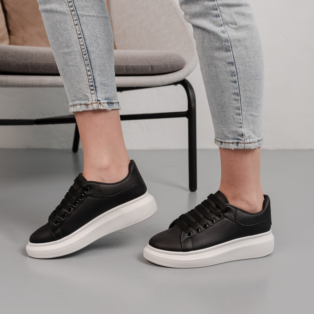 Кросівки жіночі Fashion Cheril 3945 37 розмір 23,5 см Чорний код ID 4548361