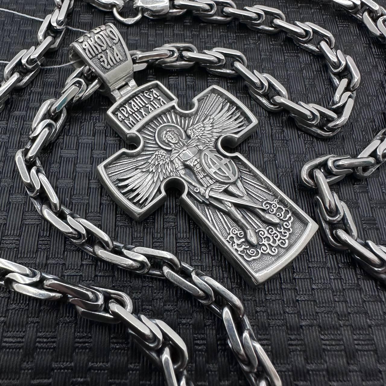 Срібний якірний гранований ланцюжок і двосторонній хрест із розп'яттям чорніння
