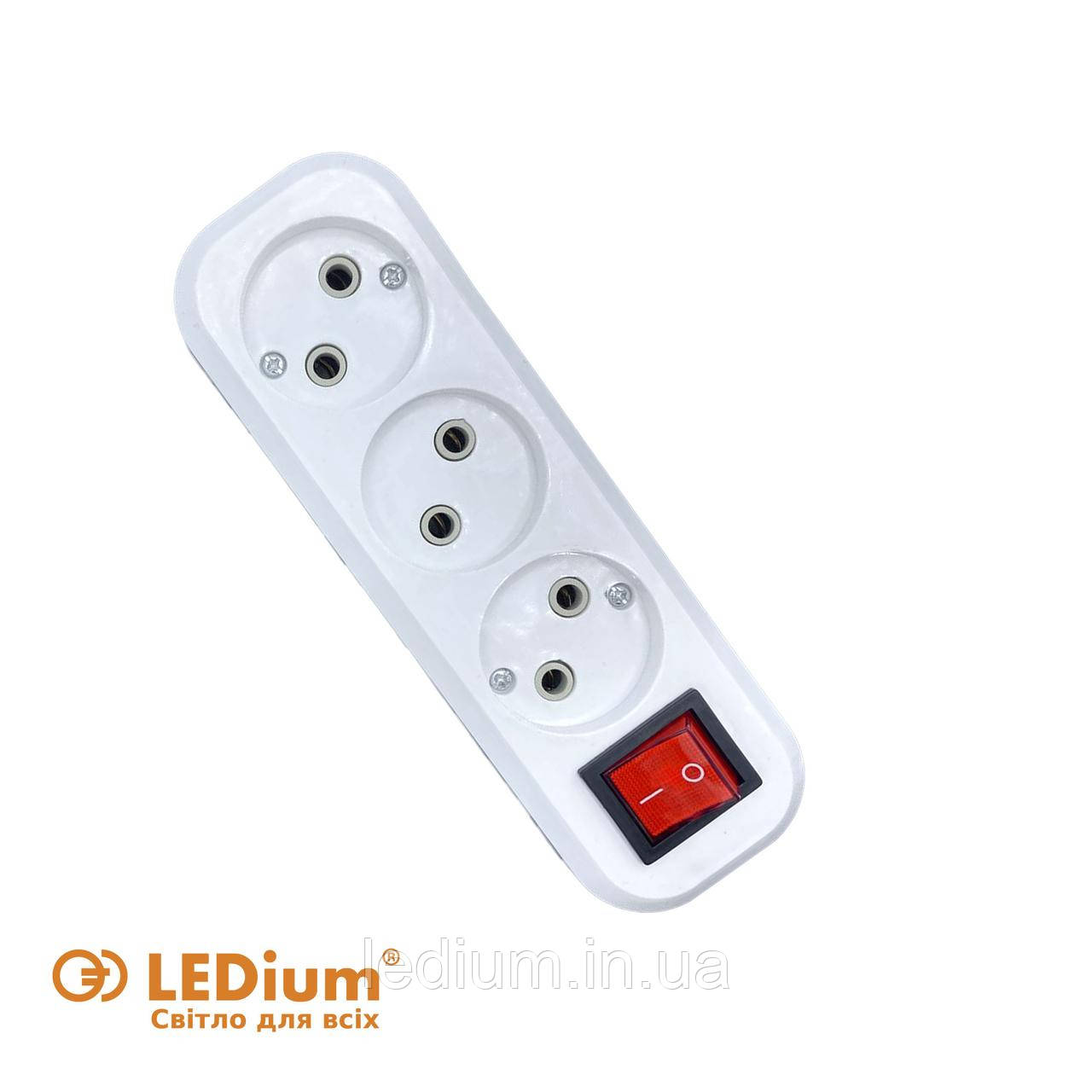 Колодка 3 гнізда без заземлення з кнопкою