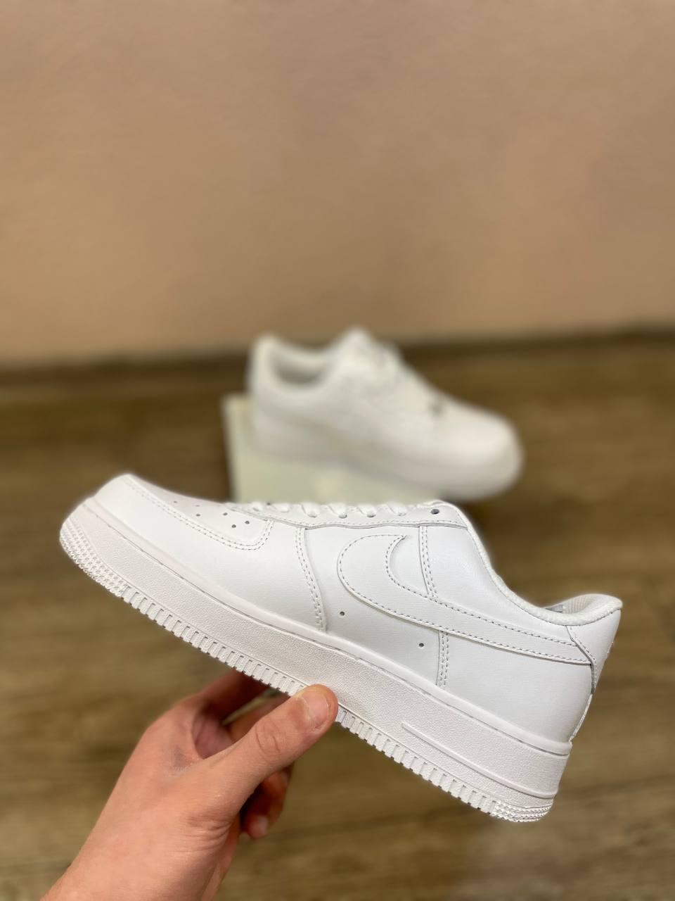 Nike air force hotsell 1 full white