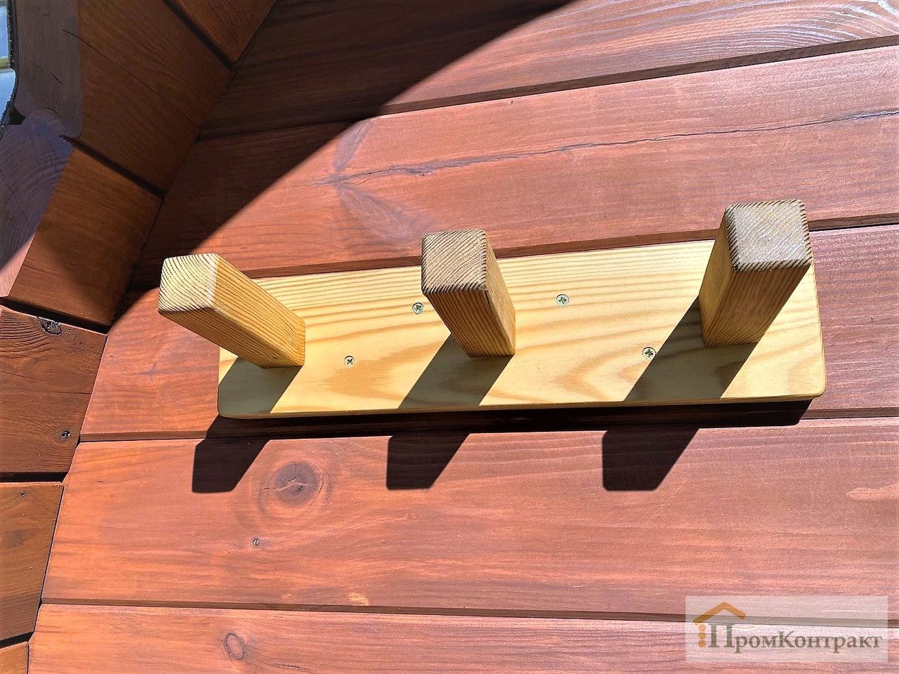 Вішалка для рушників з термодерева для бані бочки