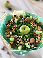 Букет із сухофруктів і горіхів смачний подарунок на свята зелёний