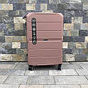 Дорожня валіза Wings PP05 з поліпропілену на 4 колесах, середня рожева, фото 2