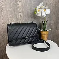 Красивая черная сумочка клатч
