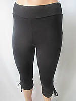 Літні бриджі чорного кольору із зав'язками.