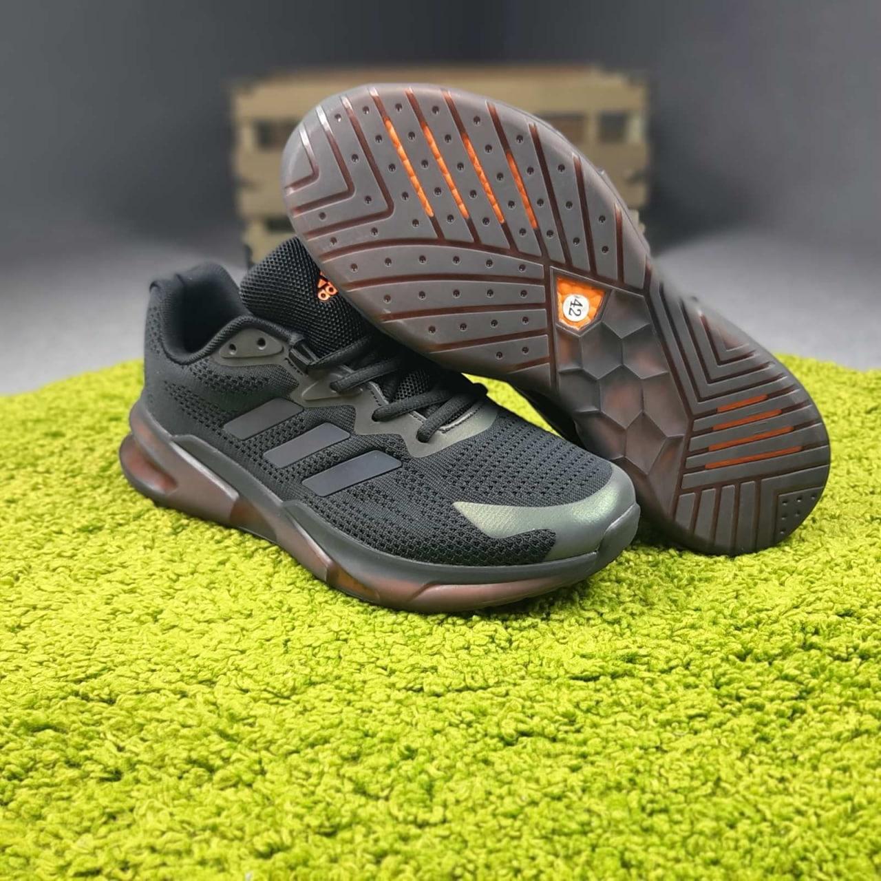 Чоловічі кросівки Adidas чорні з помаранчевим