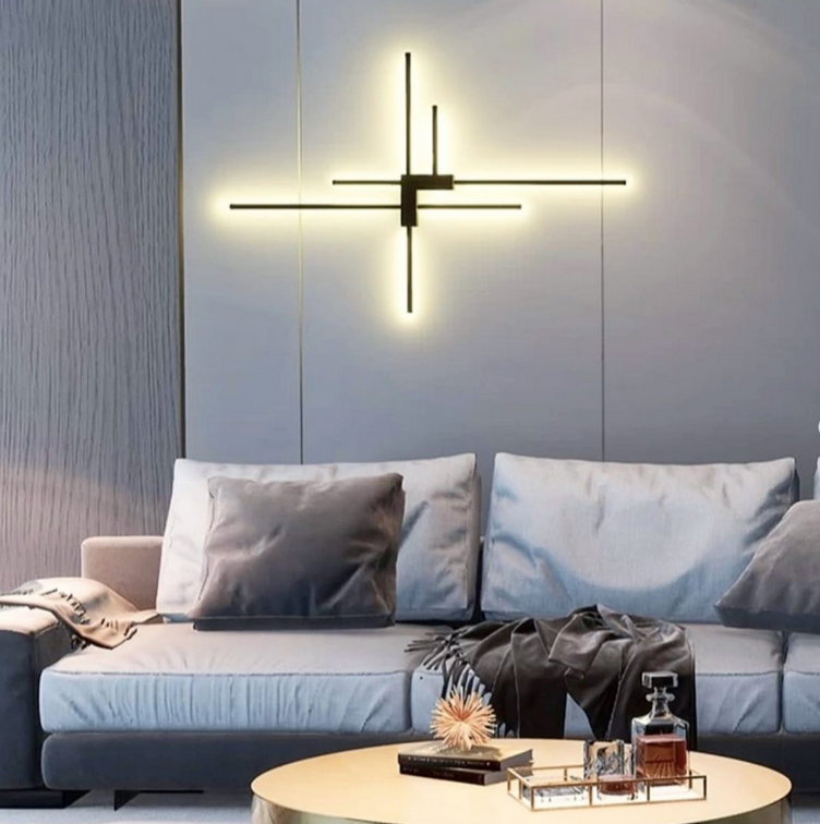 Стримана модель настінного світильника на 7 видовжених ріжків чорного кольору, фото 1