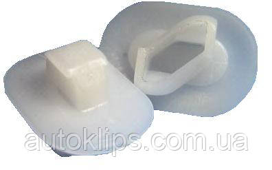  кліпса кріплення молдингу Renault 19 Safrane, Clio, Laguna 7703077256
