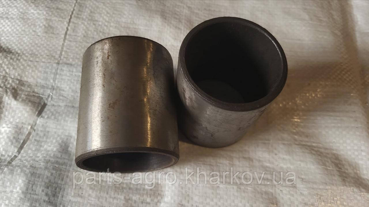Т-150 125.30.136 Втулка вертикального шарніра