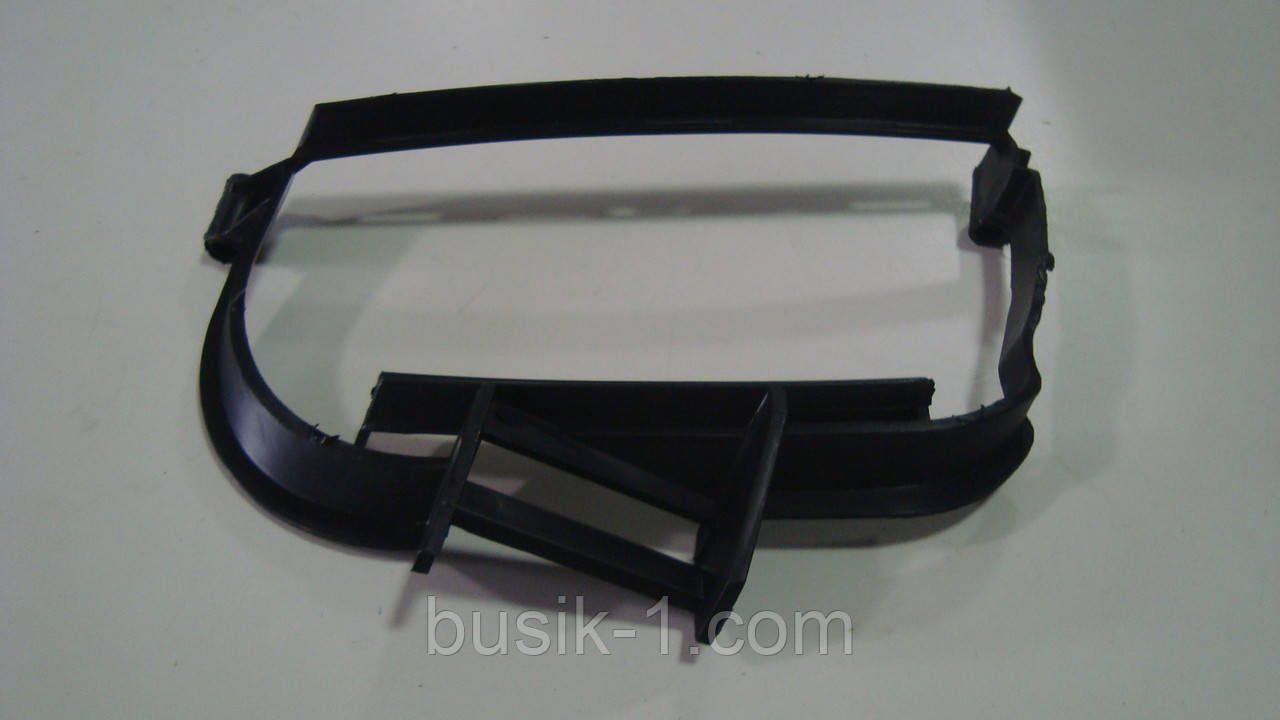 Рамка під протитуманну передню фару права VW Т4 90-03, фото 1