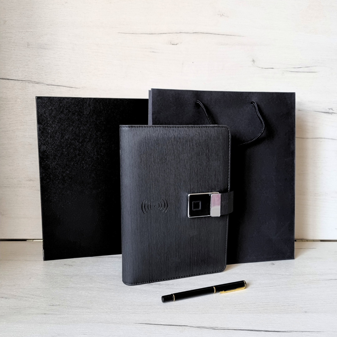 Блокнот щоденник з відбитком пальця Lockbook із вбудованим Power Bank бездротовою зарядкою та USB флешкою