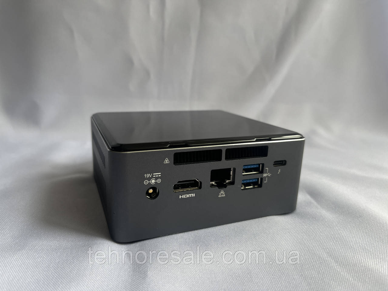 Міні ПК intel NUC7i5BNH, i5-7260u, 8/128GB, Thunderbolt 3, 4К 2160p