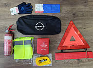 Набір автомобіліста Nissan ЄС 8 од, вогнегасник 1 кг, аптечка АМА-1