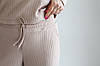 Костюм жіночий трикотаж рубчик штани палаццо та кофта реглан колір світлий беж, фото 9