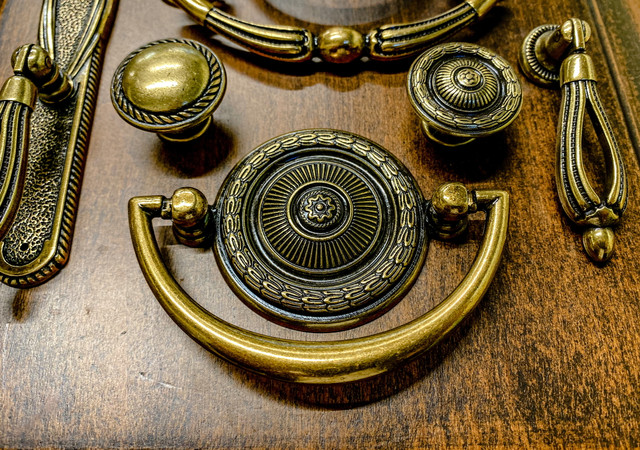 Якісні класичні меблеві ручки Італія