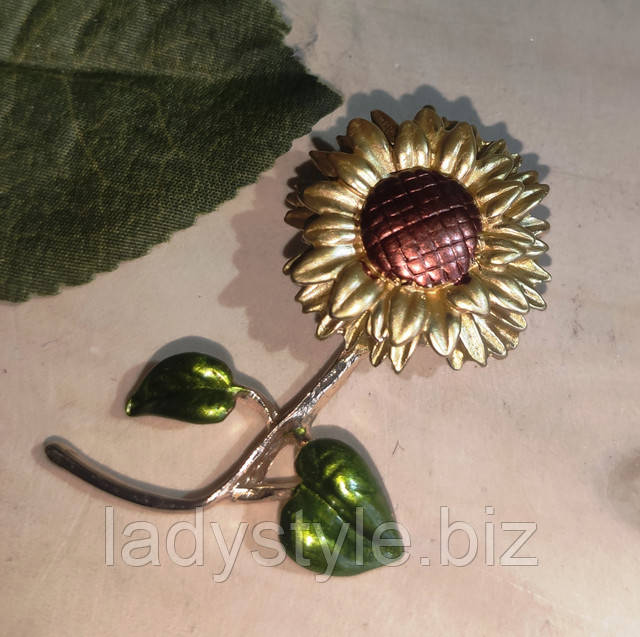 нежная брошь -подсолнух от студии ladystyle.biz купить украшения с фианитами серьги пусеты подарок женщине пирсинг