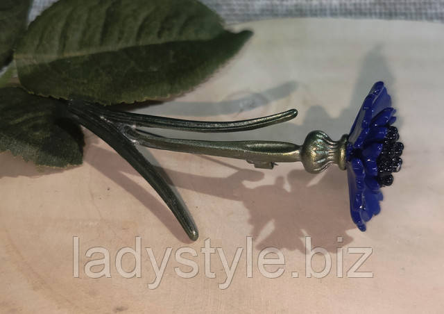 нежная брошь - василек от студии ladystyle.biz купить украшения с фианитами серьги пусеты подарок женщине пирсинг