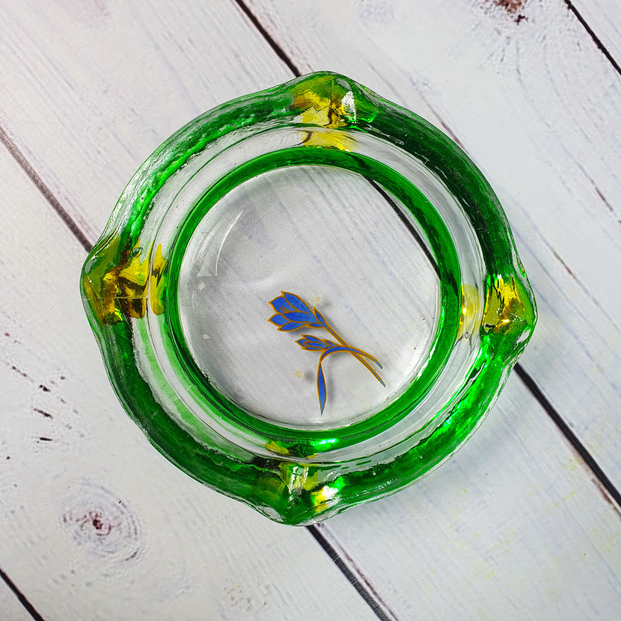 Пепельница стеклянная фигурная зеленая с цветочным мотивом круглая - фото 3 - id-p1814739478